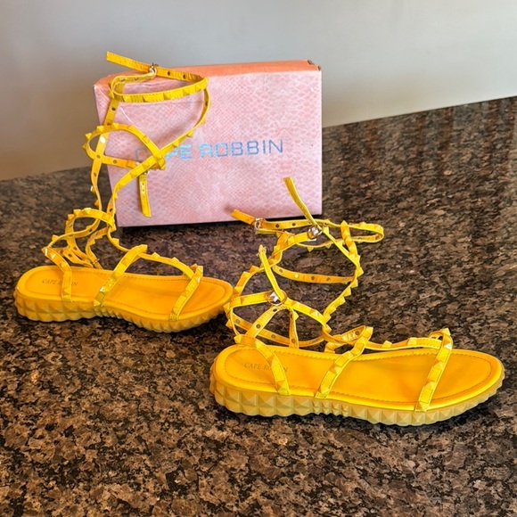 Cape Robbin Shoes - Cape Robbin Yellow Strappy gladiator Sandals EUC 8.5